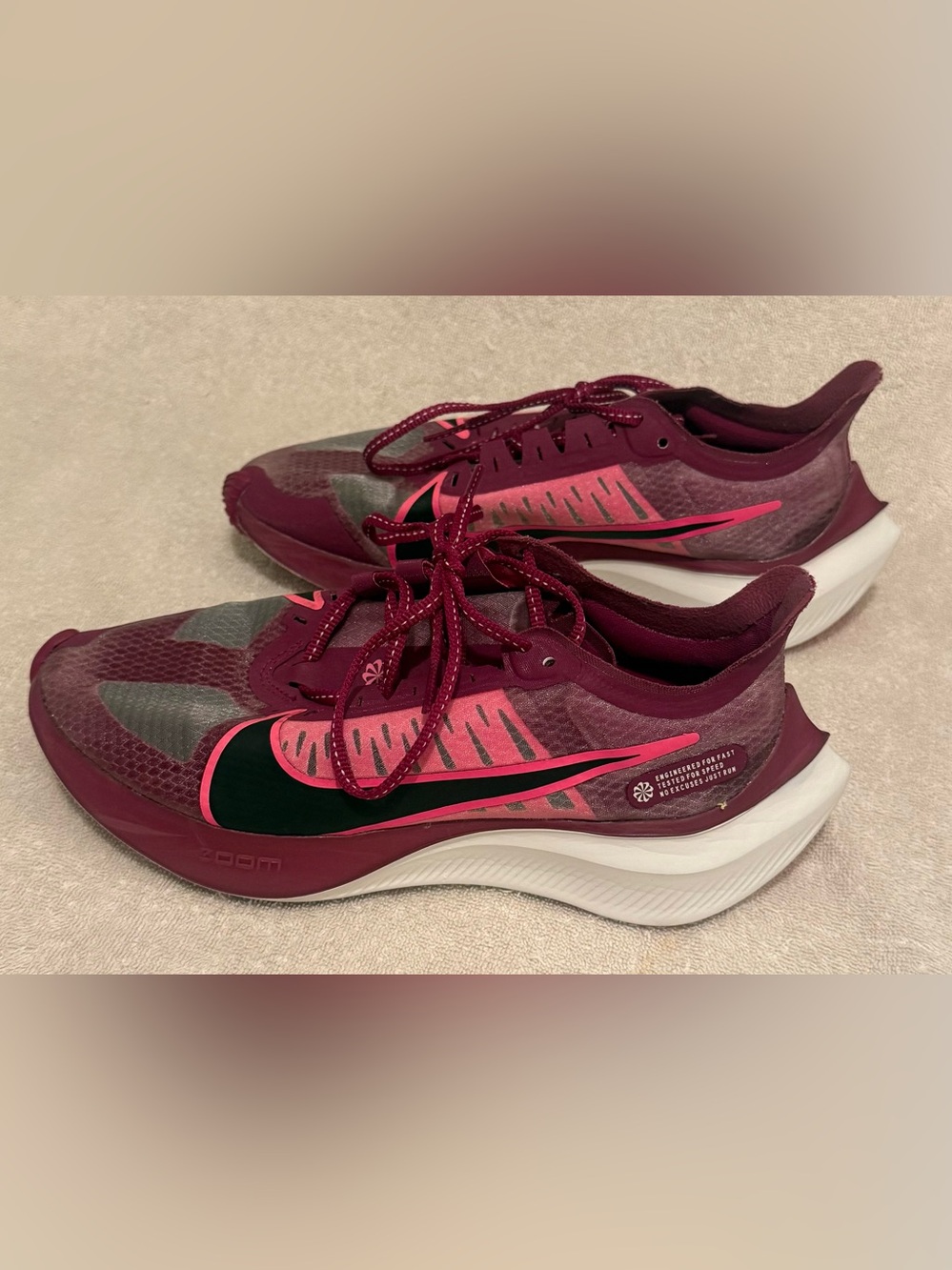 Nike Zoom Gravity True Berry Women’s Running Shoes size 8. BQ3203-601